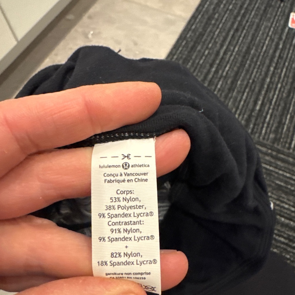 Lululemon beanie hat - Picture 3 of 3